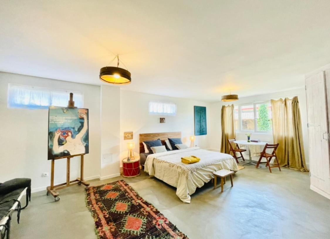 La Madeleine Bed & Breakfast Amplepuis Bagian luar foto