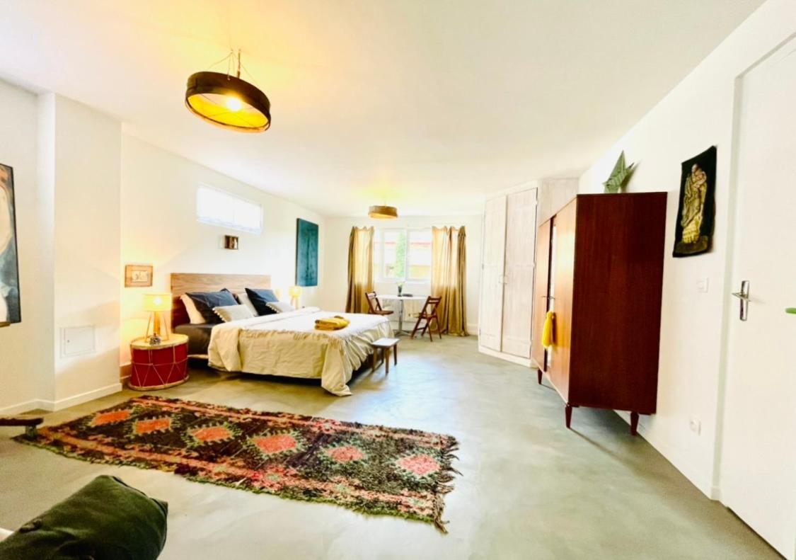 La Madeleine Bed & Breakfast Amplepuis Bagian luar foto